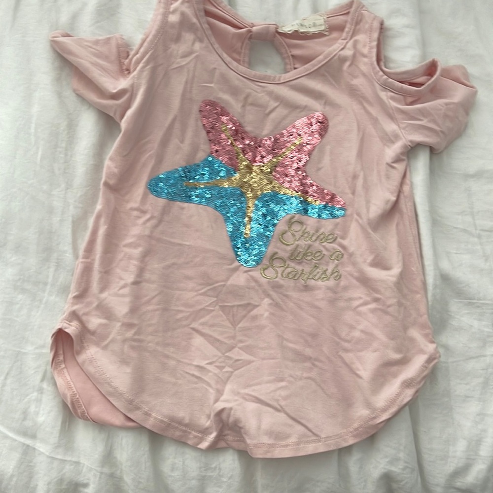 5/15✨ super cute shirt